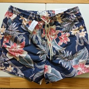 American Eagle AE Men's Floral Swimsuit Trunks